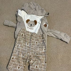 Carters 6-9 Koala set
